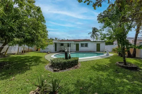 807 SW 26th Court Fort Lauderdale FL 33315