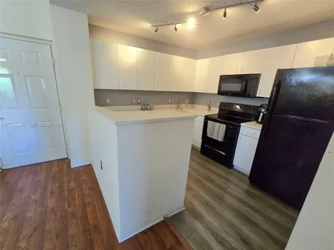 4320 NW 107th Avenue Doral FL 33178