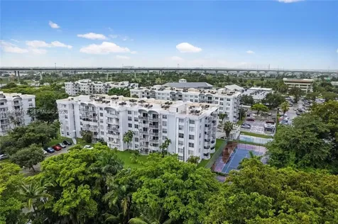 494 NW 165th Street Road Miami FL 33169