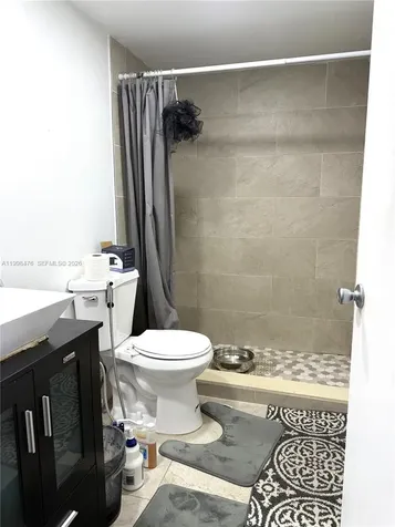 494 NW 165th St Road Miami FL 33169