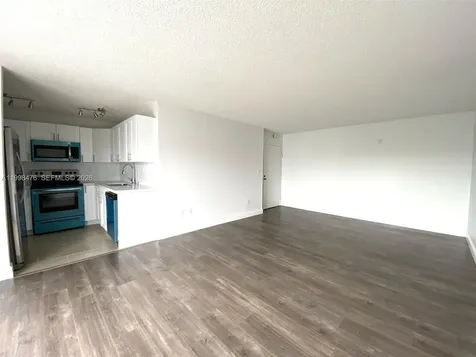494 NW 165th Street Road Miami FL 33169