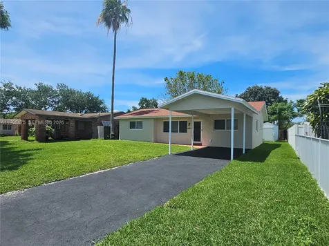 6881 Harding Street Hollywood FL 33024