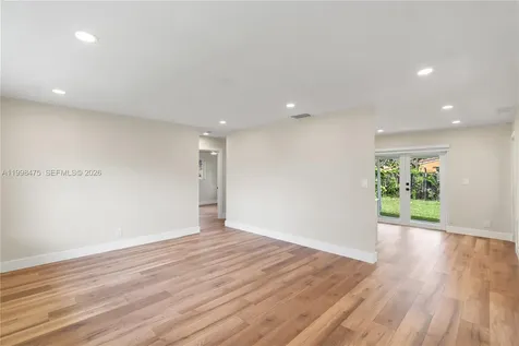 6881 Harding Street Hollywood FL 33024