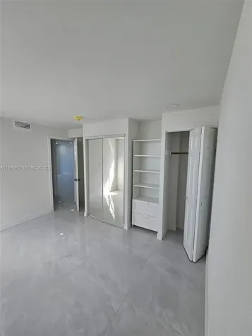 7125 Bay Drive Miami Beach FL 33141