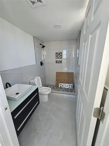 7125 Bay Drive Miami Beach FL 33141