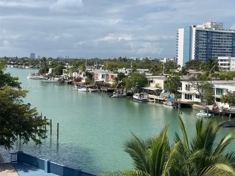 7125 Bay Drive Miami Beach FL 33141