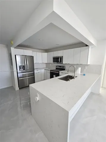 7125 Bay Drive Miami Beach FL 33141