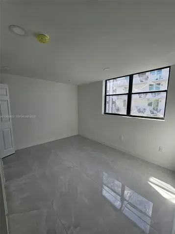 7125 Bay Drive Miami Beach FL 33141