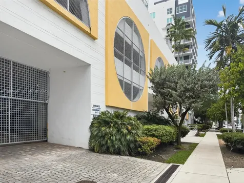 2200 NE 4th Avenue Miami FL 33137