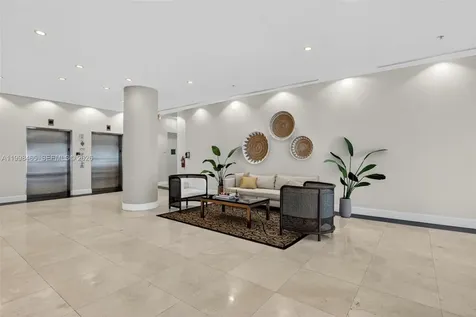 2200 NE 4th Avenue Miami FL 33137