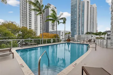 2200 NE 4th Avenue Miami FL 33137