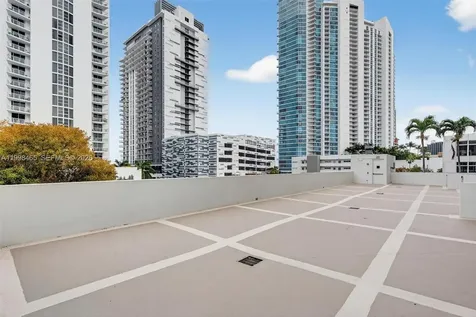 2200 NE 4th Avenue Miami FL 33137