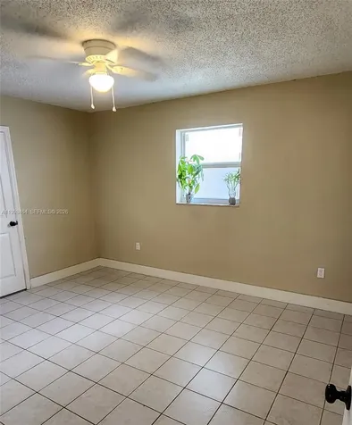880 E 26th Street Hialeah FL 33013