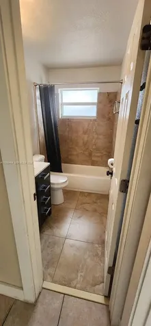 880 E 26th Street Hialeah FL 33013