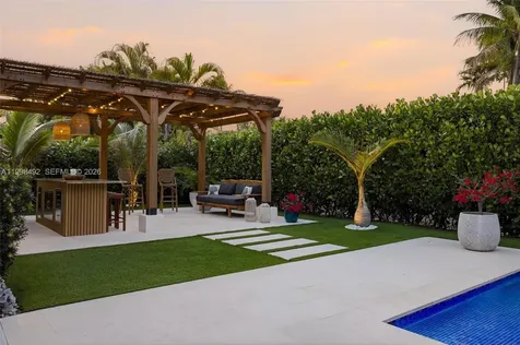 9717 SW 94th Terrace Miami FL 33176