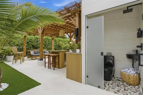 9717 SW 94th Terrace Miami FL 33176