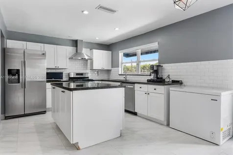 11841 NW 30th Place Sunrise FL 33323