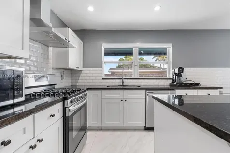 11841 NW 30th Place Sunrise FL 33323