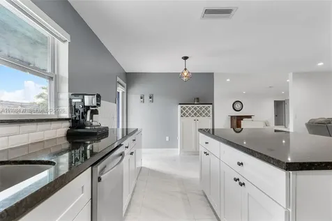 11841 NW 30th Place Sunrise FL 33323