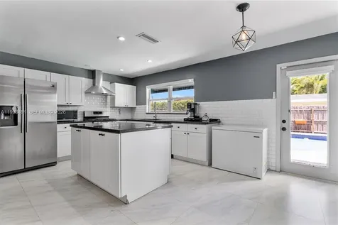 11841 NW 30th Place Sunrise FL 33323