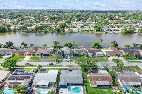 11841 NW 30th Place Sunrise FL 33323