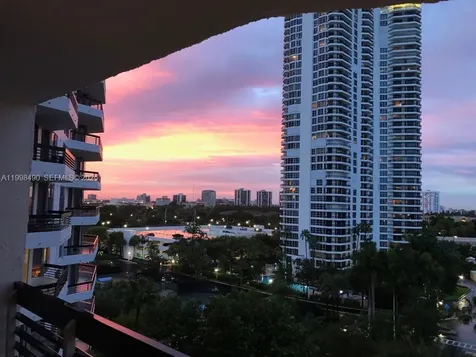 3600 Mystic Pointe Drive Aventura FL 33180