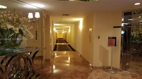 3600 Mystic Pointe Drive Aventura FL 33180