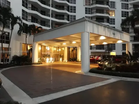3600 Mystic Pointe Drive Aventura FL 33180
