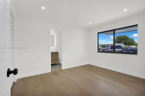 2980 NW 210th Terrace Miami Gardens FL 33056