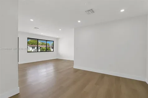 2980 NW 210th Terrace Miami Gardens FL 33056