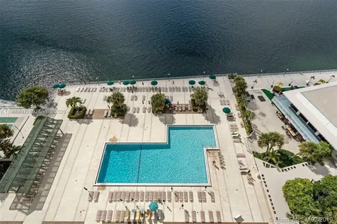 300 Bayview Drive Sunny Isles Beach FL 33160
