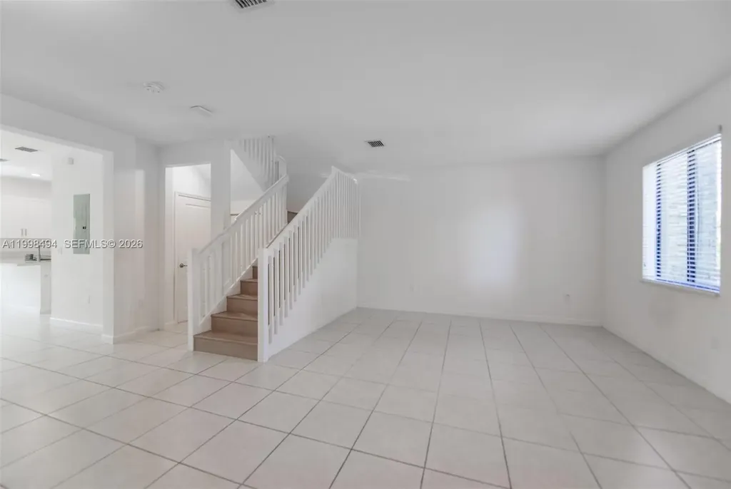 640 NE 207th Street Miami FL 33179