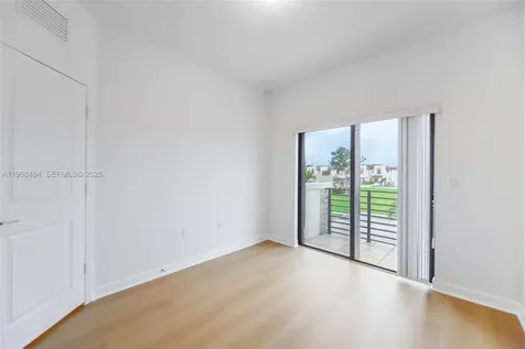 640 NE 207th Street Miami FL 33179