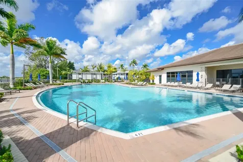 640 NE 207th Street Miami FL 33179