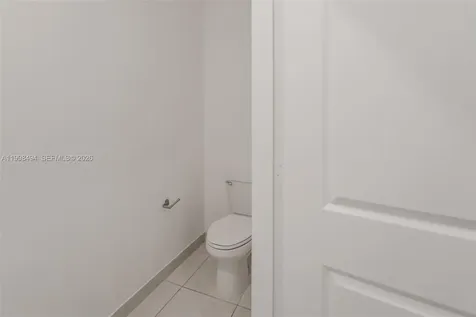 640 NE 207th Street Miami FL 33179