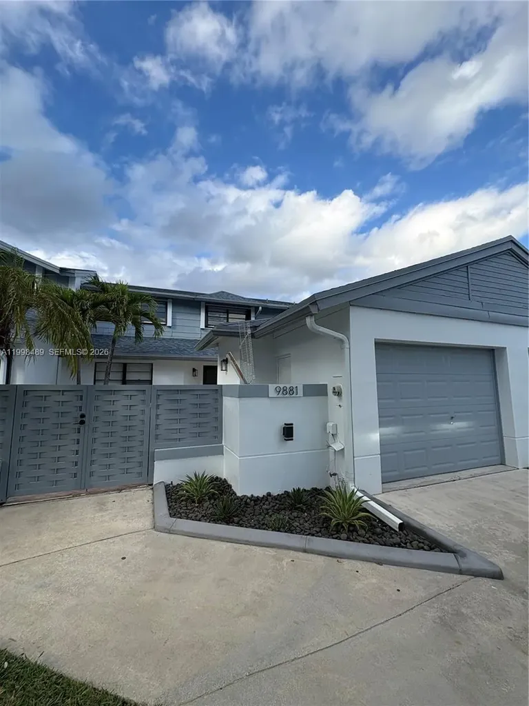 9881 NW 52nd Terrace Doral FL 33178