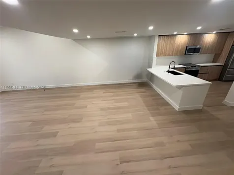 9881 NW 52nd Terrace Doral FL 33178
