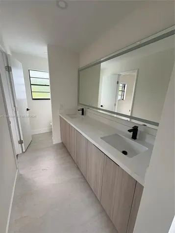 9881 NW 52nd Terrace Doral FL 33178