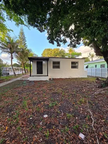 295 NW 48th Street Miami FL 33127