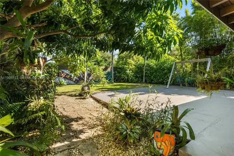 1333 SW 16th Street Miami FL 33145