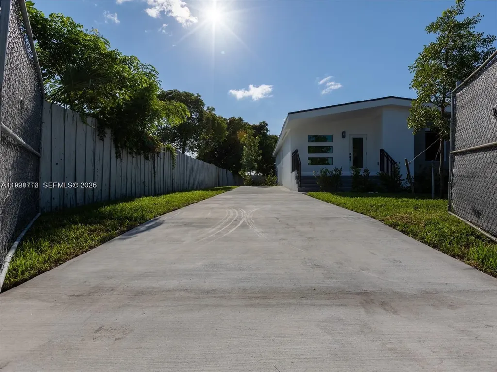 404 NW 15th Avenue Pompano Beach FL 33069