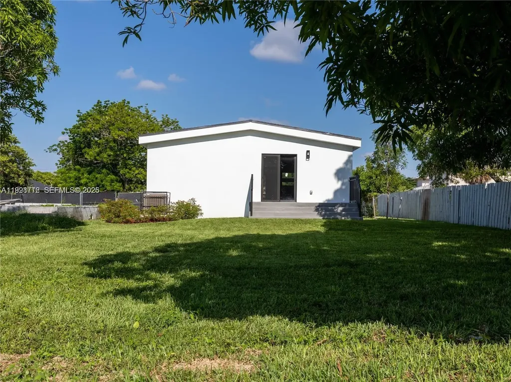 404 NW 15th Avenue Pompano Beach FL 33069