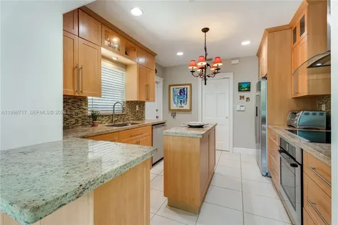 9830 SW 69th Avenue Pinecrest FL 33156