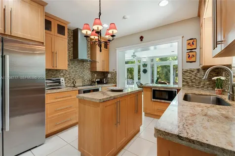 9830 SW 69th Avenue Pinecrest FL 33156