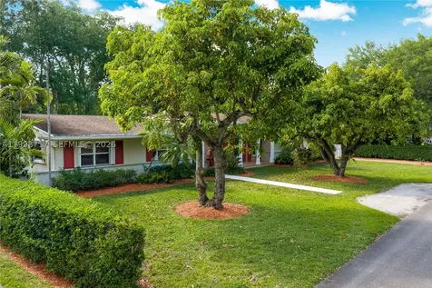 9830 SW 69th Avenue Pinecrest FL 33156
