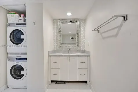5600 Collins Avenue Miami Beach FL 33140