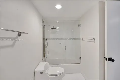 5600 Collins Avenue Miami Beach FL 33140