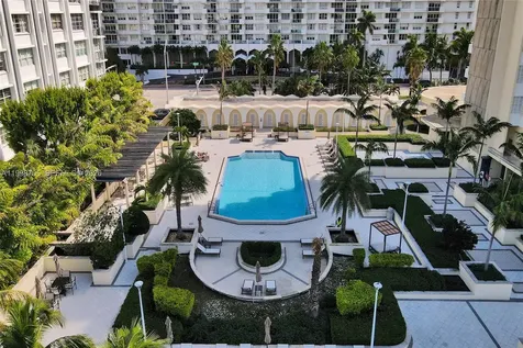 5600 Collins Avenue Miami Beach FL 33140