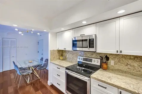 5600 Collins Avenue Miami Beach FL 33140