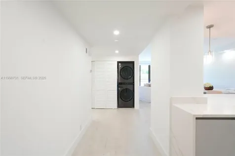251 Crandon Boulevard Key Biscayne FL 33149